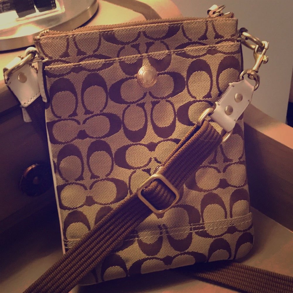 Vintage Coach Signature Crossbody